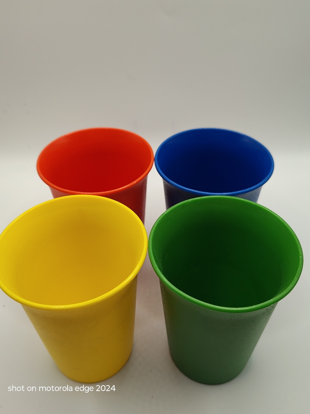 Vintage Tupperware Primary Colors Bell Tumblers Cups 109 Set of 4 🌈